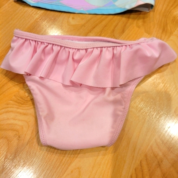 Cat & Jack White and Pink Rashguard Swim Suit Size 18 Months - Picture 4 of 9